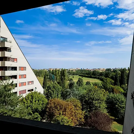 The Pyramids Of Motor Valley - Ra's * 摩德纳